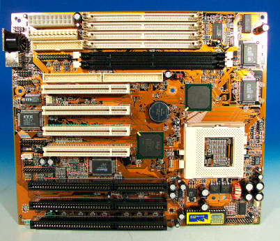 マザーボードミュージアム PC CHIPS M572